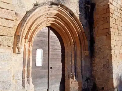 porte-eglise-sainte-nathalene